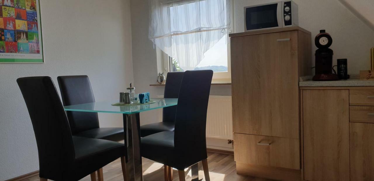 Ferien- Messewohnung Naehe Koeln-Messe Flughafen Bonn Rosrath Luaran gambar